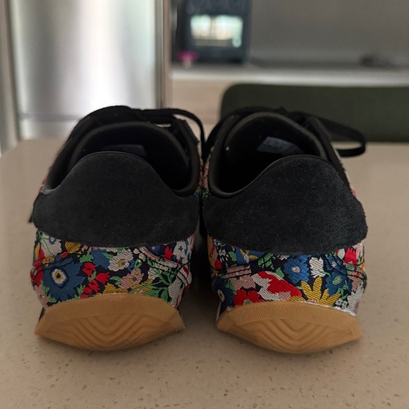 ADIDAS COUNTRY OG X LIBERTY LONDON SHOES - Picture 6 of 8